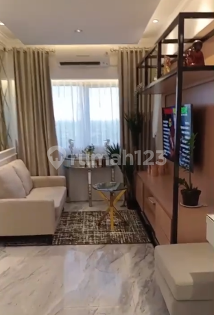 For Sale Nice Houk Apartment at Gateway Pesanggrahan Apartment, Fully Furnished and Fully Renovated in South Jakarta.