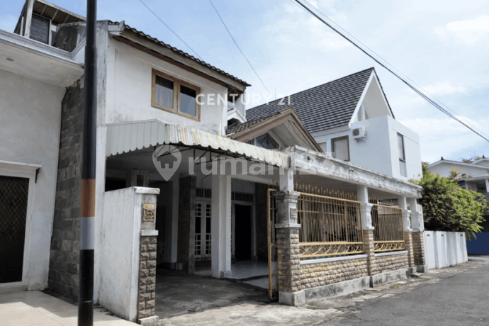 5 Bedroom 2-Story Spacious House in Pamungkas Kaliurang Housing Complex