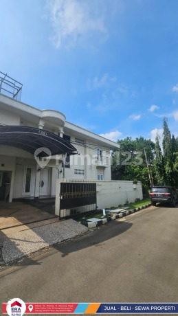 Dream Home for Young Families, Minimalist 4-Bedroom House with Limited Promo Price in a Prime Location!