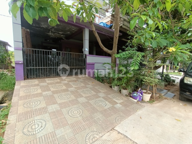 Rumah Hoek Bebas Banjir Di Kemang Pratama 5 Bekasi