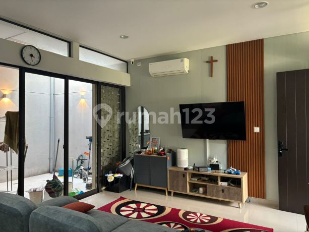 Rumah Mewah Cluster Flora Summarecon Bandung - Type Freya Premium Upgrade SHM