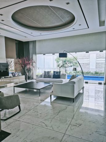 Luxury Flood-Free House in Kelapa Gading (Bukit Gading Villa)