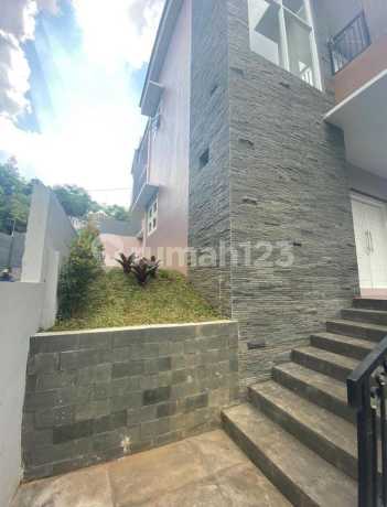 Rumah di Dago Pandawa Bandung, Luas Mewah 2 Lantai