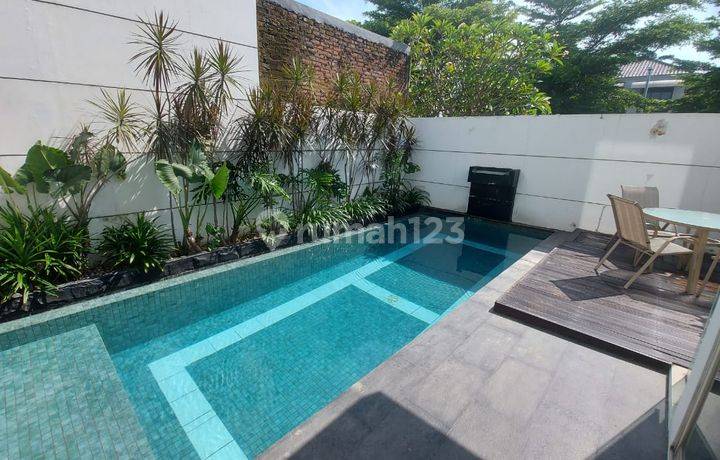 Dijual Rumah 2 Lantai Forest Mansion Private Pool Daerah Wiyung