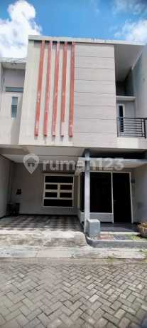 Dijual Rumah Minimalis Modern Daerah Dharmahusada Indah