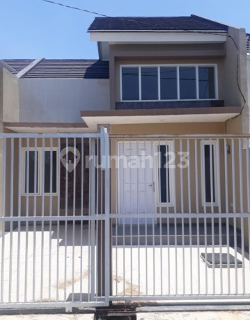 Rumah 66M2 di Medayu, Rungkut, Surabaya, SHM