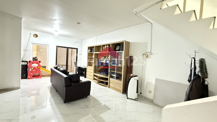 Rumah Rapih di Premier Park 2 Modernland Rumah Rapih di Premier Park 2 Modernland