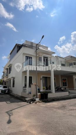 Dijual Rumah Mewah Hook 3 Lantai Pasir Putih Batam Full Renov