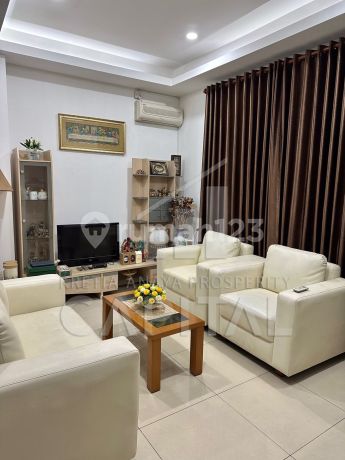 Rumah Townhouse 3 Lantai Siap Huni di Komplek Istana Pasteur Regency