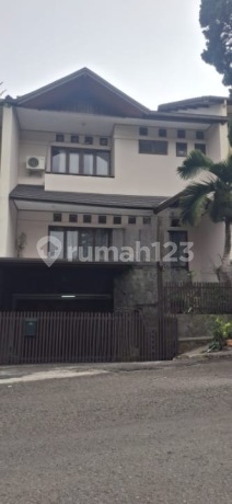 Rumah Minimalis 2 Lantai Setra Duta Bandung