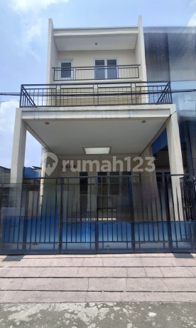 Dijual Cepat Rumah Brand New 3 Lantai Kelapa Molek Dijual Cepat Rumah Brand New 3 Lantai Kelapa Molek