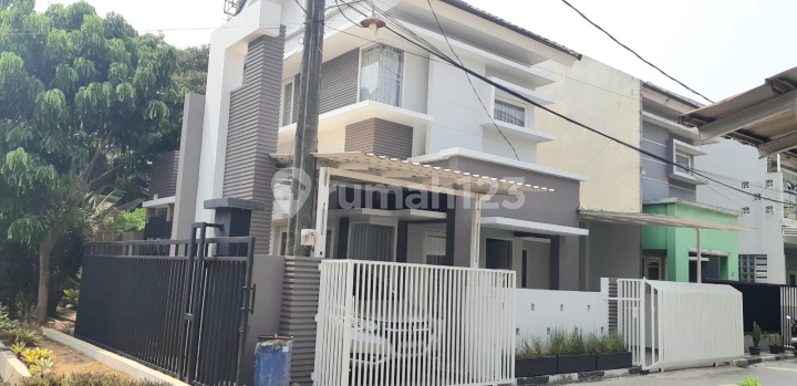 Rumah Bagus 2 Lantai SHM di Wahana Griya Jatiasih Rumah Bagus 2 Lantai SHM di Wahana Griya Jatiasih