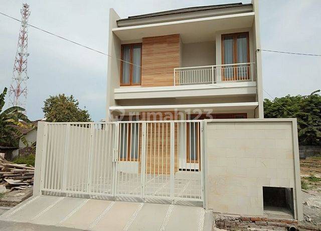 RUMAH CASA VERANZA SIDOARJO 95195