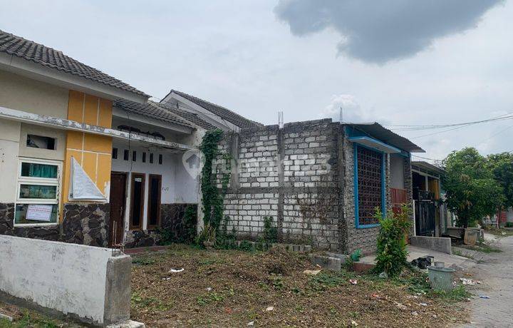 RUMAH PATRA RAYA GRESIK 87080