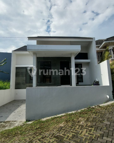 Rumah Baru di Grafika