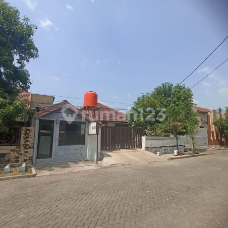 Rumah Eksklusif Strategis Siap Pakai di Semarang Indah Rumah Eksklusif Strategis Siap Pakai di Semarang Indah