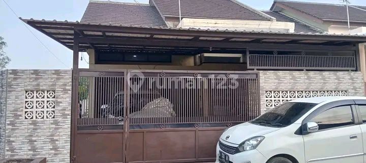 Affordable For Sale: Kinagara Regency Cluster Hook House Near Buah Batu Toll Exit, Bandung
