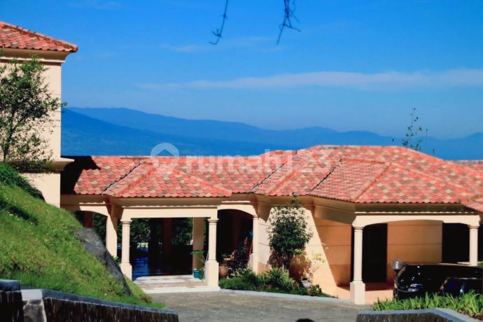 Mega Mendung Peak Villa Fully Furnished Never Rented Out