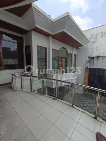 Dijual cepat Rumah 2 lantai Holis Regency hunian mewah nyaman dan lokasi strategis