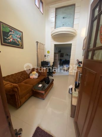 Ready-to-Occupy House in Taman Permata Parahyangan Lippo Karawaci Negotiable