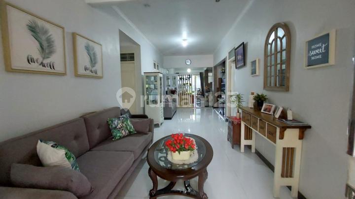 Rumah Mewah Strategis di Taman Peninsula, Bekasi Rumah Mewah Strategis di Taman Peninsula, Bekasi