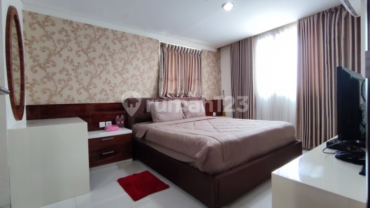Apartemen MG Suite Furnished 3 Bedroom, Semarang