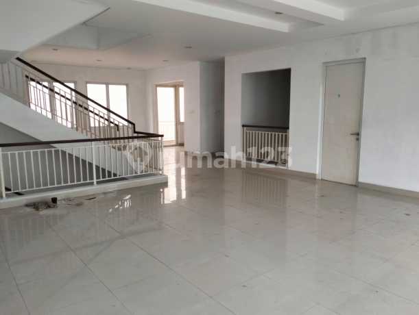 Rumah Mewah di Green Permata Residence Jakarta Selatan	Siap Huni