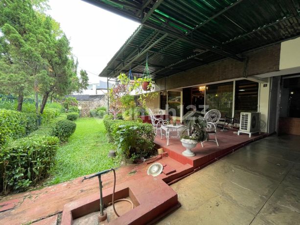 Di Jual Rumah Kebayoran Baru Cantik dan Asri 