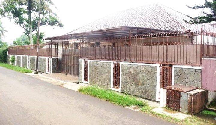 Dijual Rumah Asri dengan tanah Luas di Arco Sawangan, Depok. 