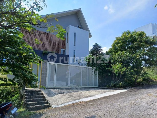 FOR SALE HOUSE Royal View Residence, Royal Ubud Street Ciwaruga - Gerlong