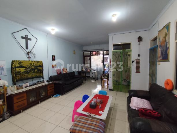 For Quick Sale House in Metro Permata 1 Block N Size 8X18. For Quick Sale House in Metro Permata 1 Block N Size 8X18.