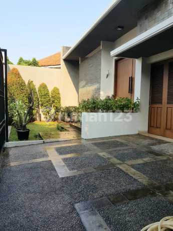Rumah Kemang Cantik Modern Minimalis SHM 4 Kt2.5 Lantai