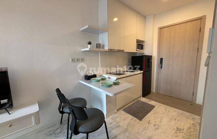 DISEWAKAN: Apartemen Sq Res 1 Kamar Tidur Brand New Nyaman Fully Furnished Siap Huni seberang Univ. Prasetya Mulya 