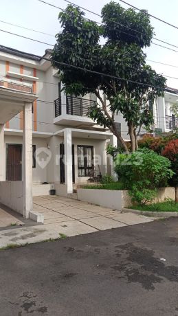 Rumah Minimalis 2 Lantai Murah Siap Huni di Perumahan Pesona Intiland, Kondisi Bagus