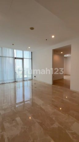 Apartemen Verde Two Unit Combine Baru Mewah 4+2 BR Semi Furnished