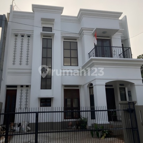 Newly Renovated Lebak Bulus House Ready to Live In with Back Garden