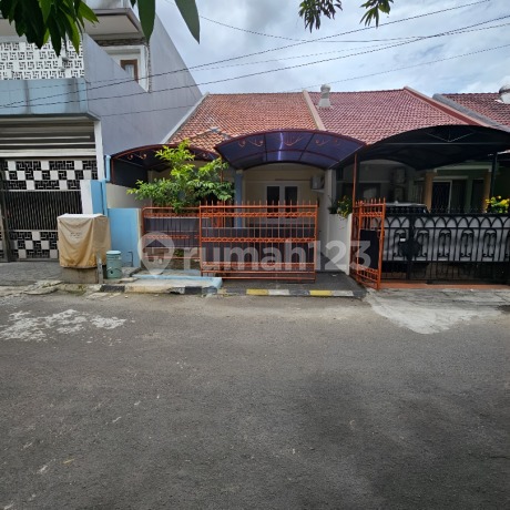 Rumah Komplek Metro Permata 1 Halaman Luas 1024 M² SHM Siap Huni Rumah Komplek Metro Permata 1 Halaman Luas 1024 M² SHM Siap Huni