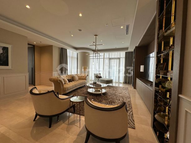 Apartemen Verde Two 4+2 BR Baru Furnished Dengan 2 Private Lift