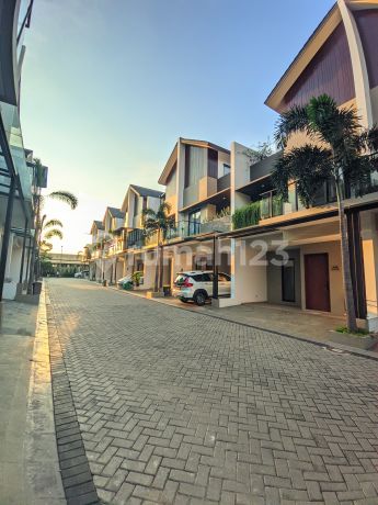 Rumah Siap Huni Akses Cepat Tol & Stasiun Free Biaya Legalitas