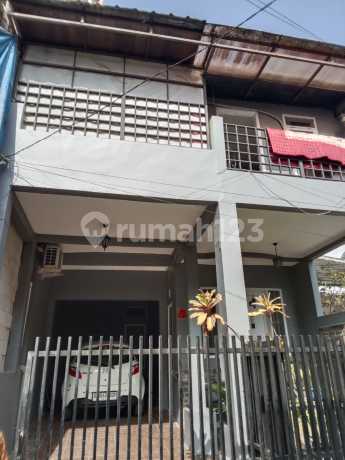 Rumah Dijual di Puri Indah Jatinangor, Bisa Dijadikan Kost Full Furnish Rumah Dijual di Puri Indah Jatinangor, Bisa Dijadikan Kost Full Furnish