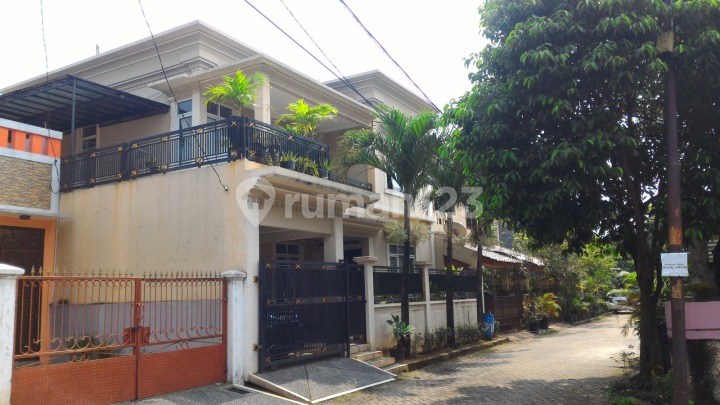Dijual murah rumah siap huni di perumahan Griya Metropolitan, Pekayon Bekasi Selatan Rumah 2 Lantai Dijual murah rumah siap huni di perumahan Griya Metropolitan, Pekayon Bekasi Selatan Rumah 2 Lantai