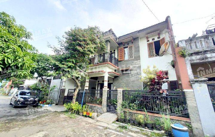 Rumah Luas 2 Lantai 5 Kamar Puri Cempaka Putih Malang