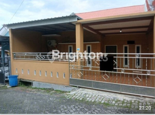 Beautifully Maintained and Ready-to-Occupy Minimalist House in Sepinggan Pratama, Balikpapan