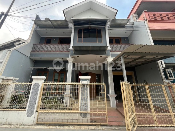 Rumah Bagus 2 Lantai Lingkungan Adem dan Nyaman di Malaka Country Estate Duren Sawit - Jaktim Rumah Bagus 2 Lantai Lingkungan Adem dan Nyaman di Malaka Country Estate Duren Sawit - Jaktim