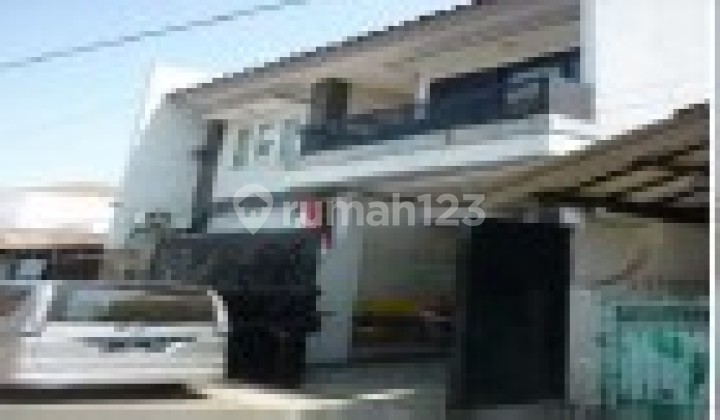 Dijual Rumah 2 Lantai Modern Minimalis Sepanjang Town House