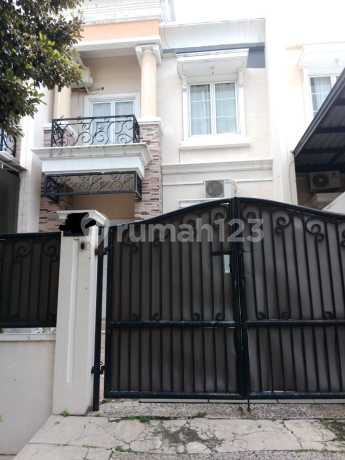 Dijual Rumah 2 Lantai di Royal Residence Pulogebang Jakarta Timur Dijual Rumah 2 Lantai di Royal Residence Pulogebang Jakarta Timur