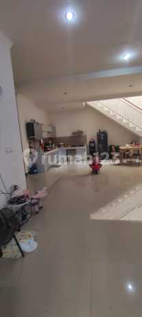 Rumah Nyaman di Top Regency Kopo Manglid Rumah Nyaman di Top Regency Kopo Manglid