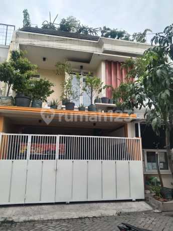 Dijual Rumah 2.5 Lantai Lokasi Bumi Marina Emas
