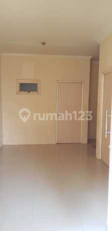 Dijual Rumah 2 Lantai di Greenlake Wonorejo Surabaya Timur Dijual Rumah 2 Lantai di Greenlake Wonorejo Surabaya Timur