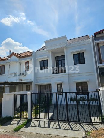 Dijual Rumah Baru American Modern di Citraland Surabaya